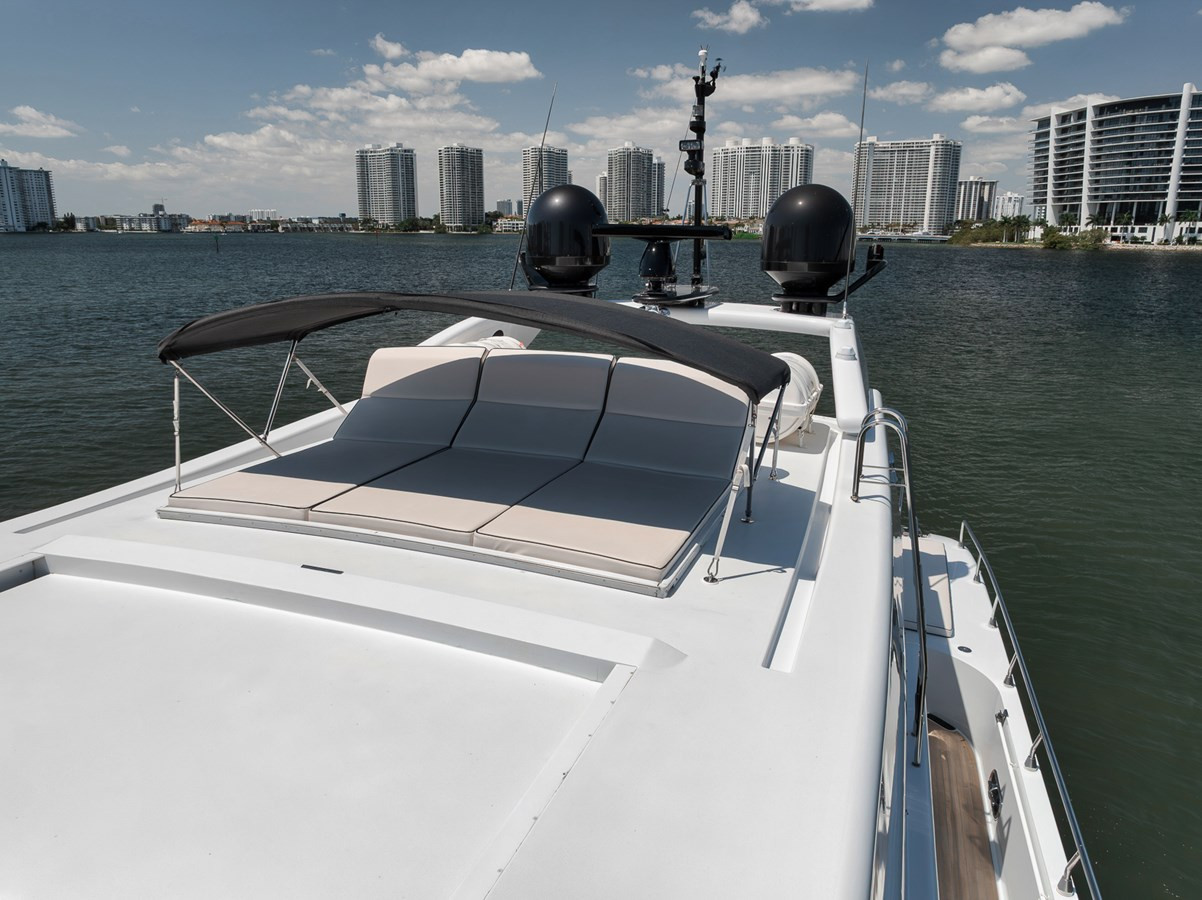 https://arconyachts.ams3.digitaloceanspaces.com/72335/conversions/large_4701815-optimize.jpg