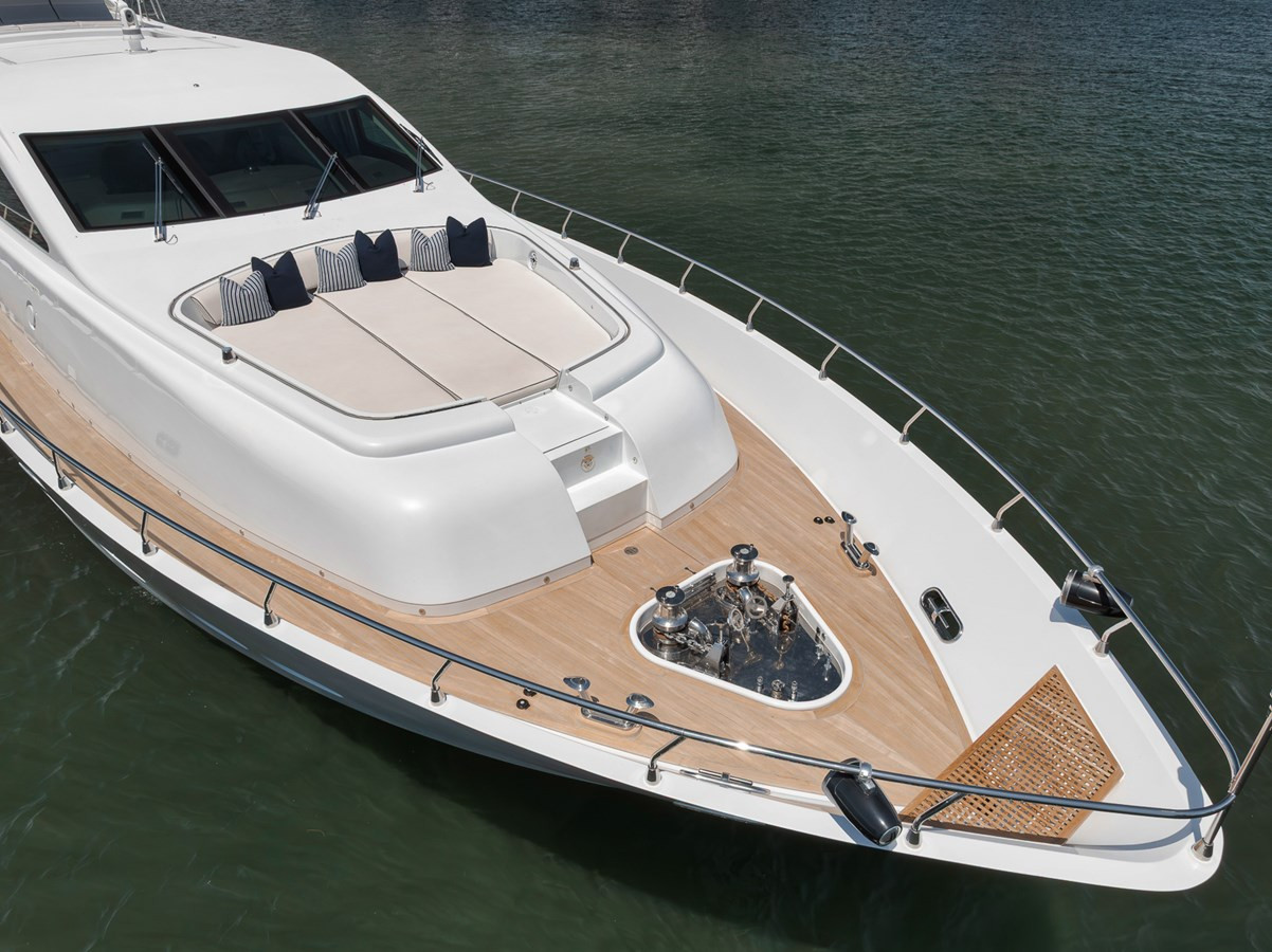 https://arconyachts.ams3.digitaloceanspaces.com/72341/conversions/large_4701817-optimize.jpg