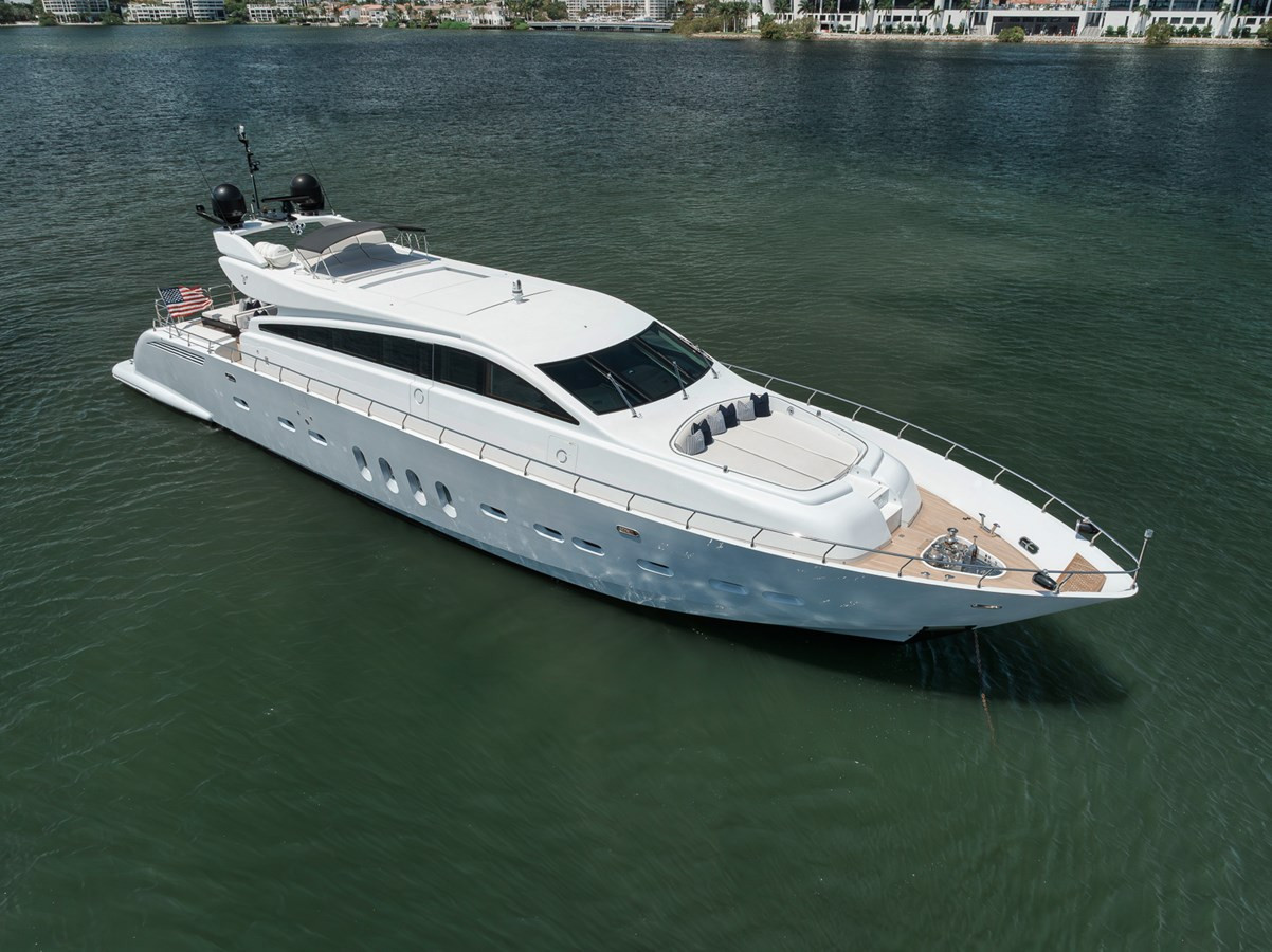 https://arconyachts.ams3.digitaloceanspaces.com/72353/conversions/large_4701821-optimize.jpg