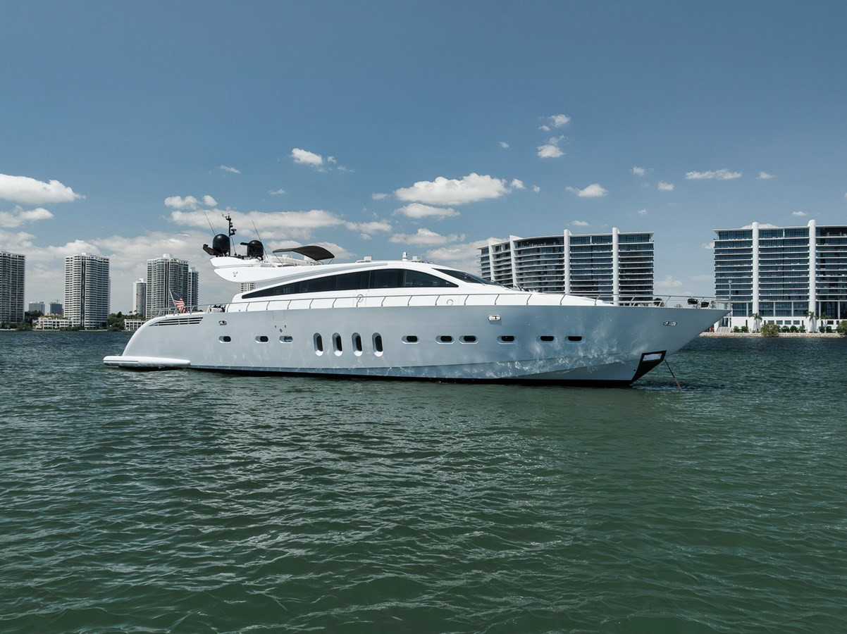 https://arconyachts.ams3.digitaloceanspaces.com/72356/conversions/large_4701822-optimize.jpg
