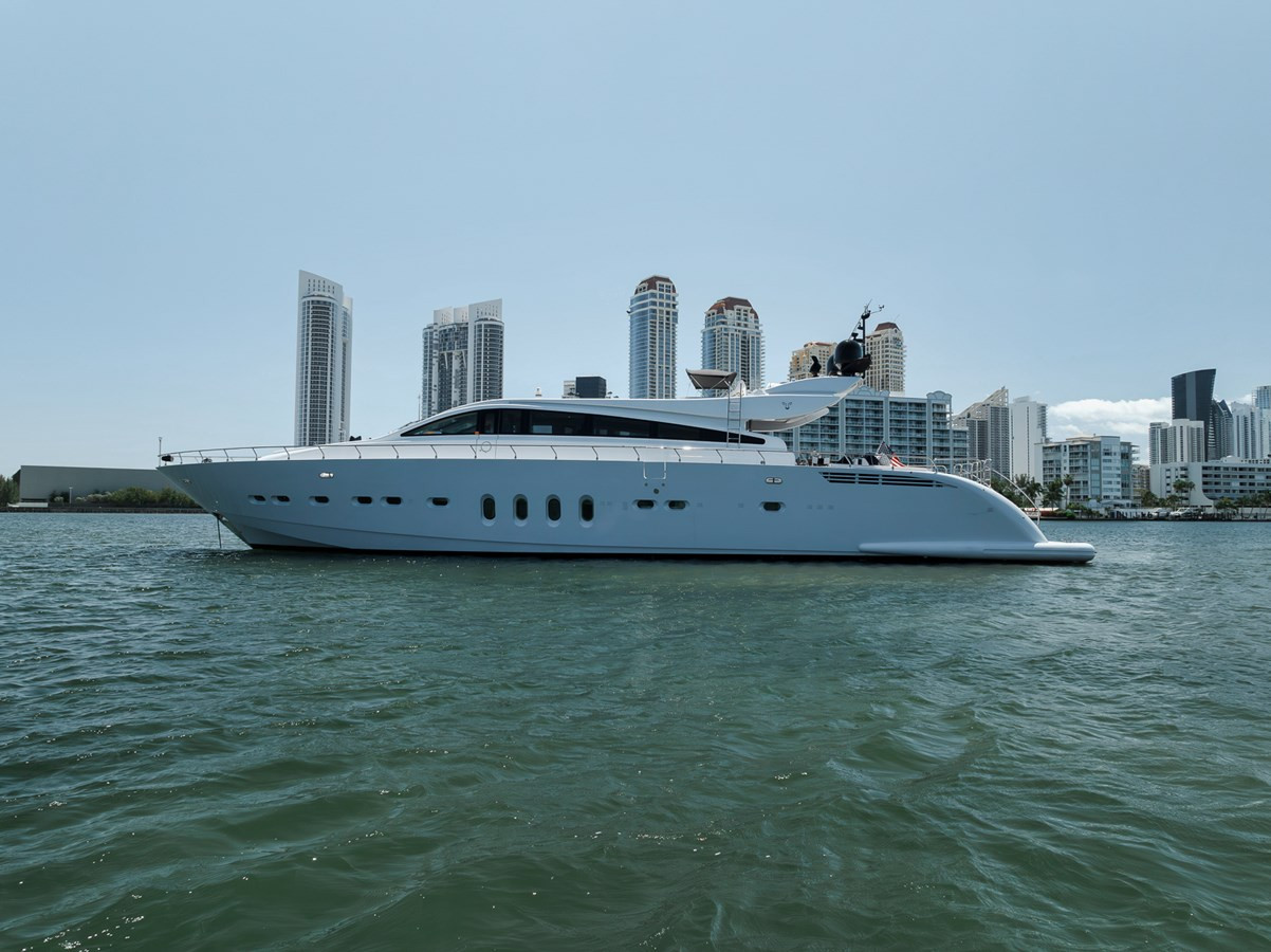 https://arconyachts.ams3.digitaloceanspaces.com/72366/conversions/large_4701826-optimize.jpg
