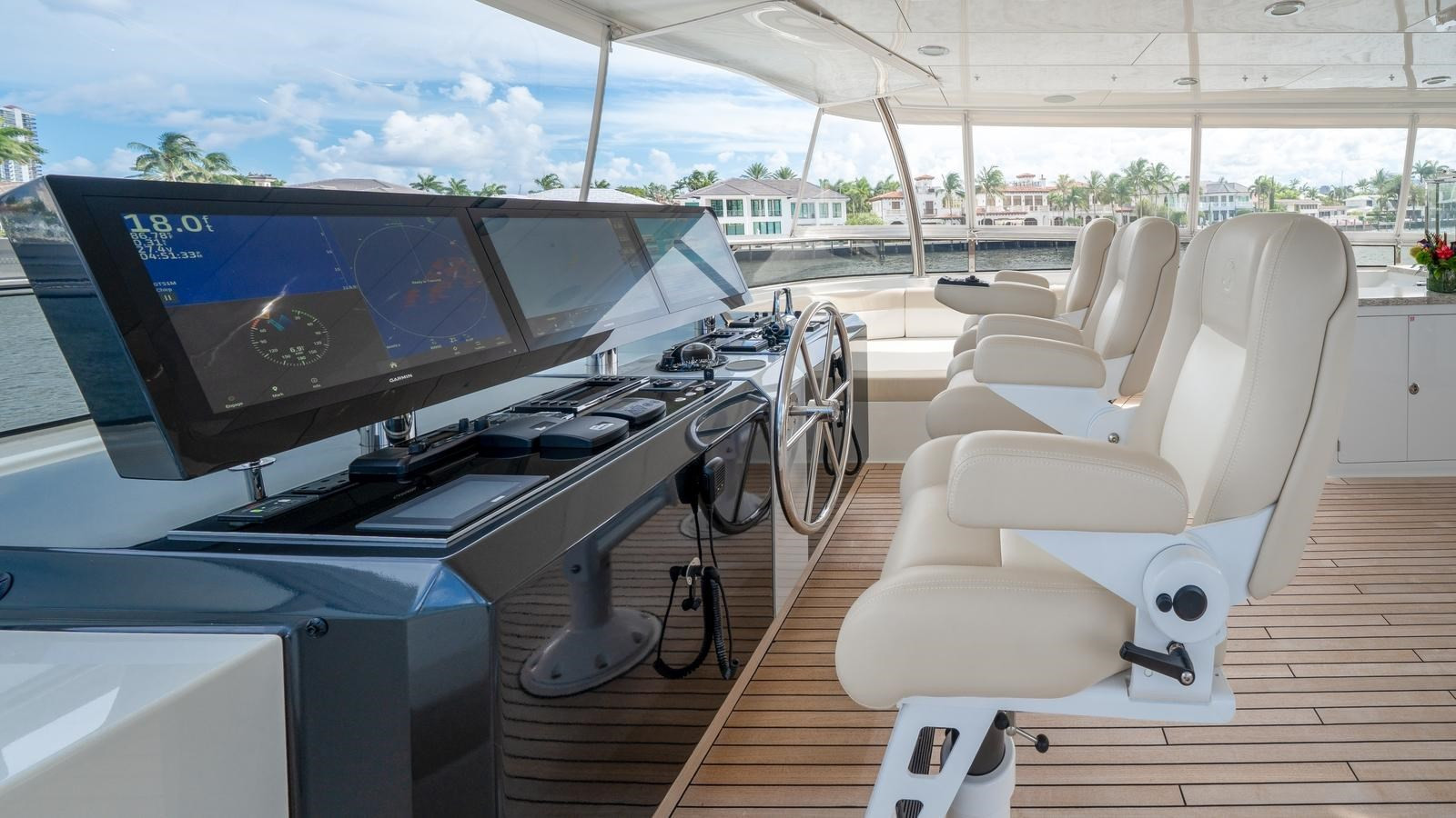 https://arconyachts.ams3.digitaloceanspaces.com/72386/conversions/large_4707145-optimize.jpg