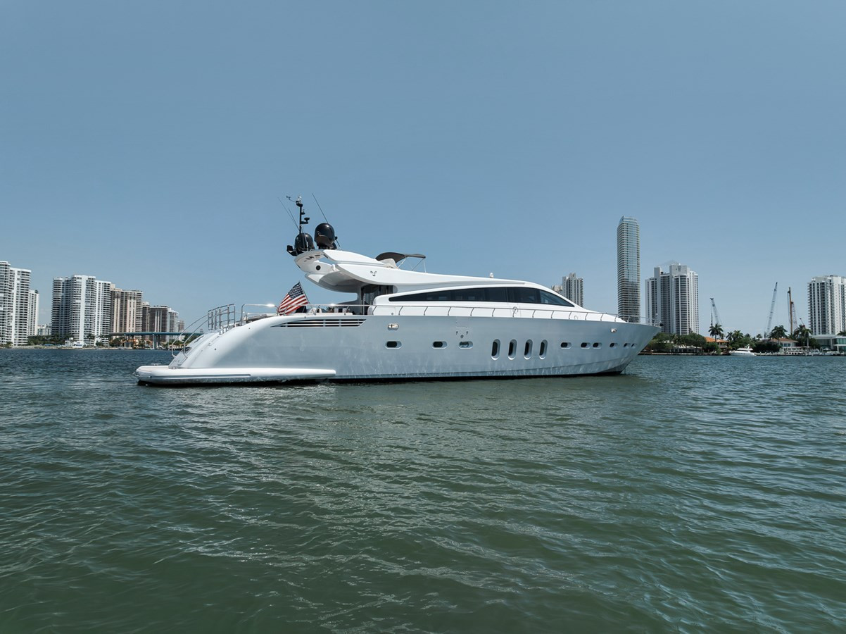 https://arconyachts.ams3.digitaloceanspaces.com/72399/conversions/large_4701838-optimize.jpg