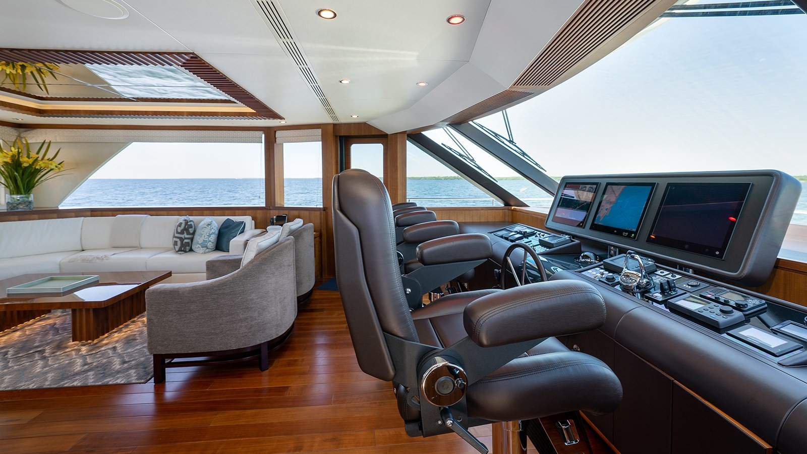 https://arconyachts.ams3.digitaloceanspaces.com/72547/conversions/large_4652460-optimize.jpg