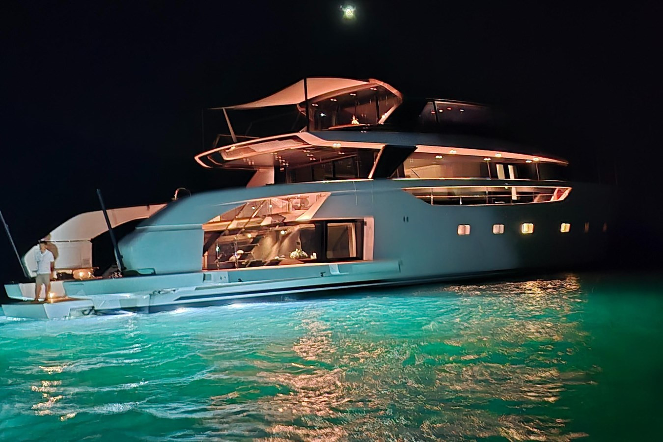https://arconyachts.ams3.digitaloceanspaces.com/72612/conversions/large_4696979-optimize.jpg