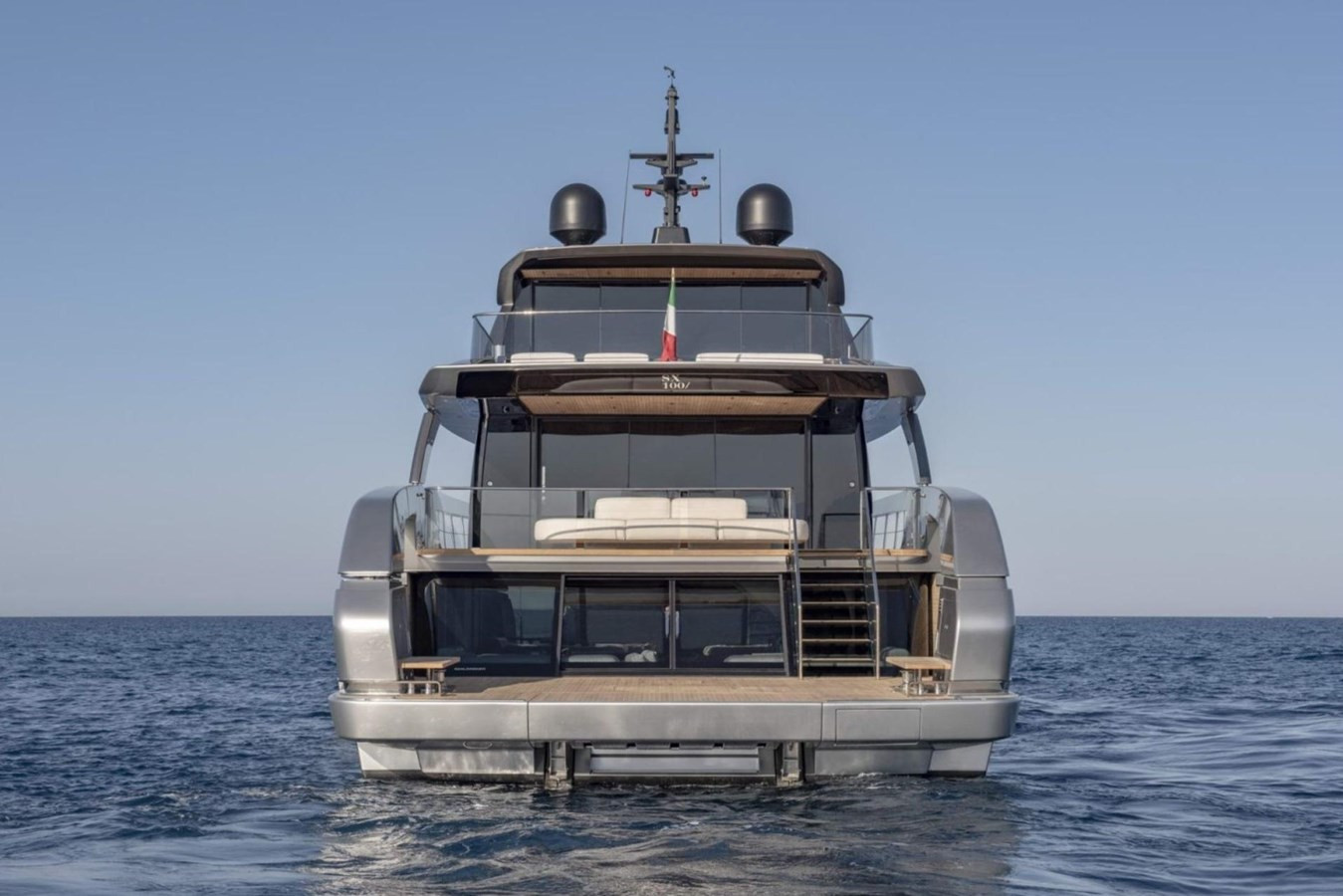 https://arconyachts.ams3.digitaloceanspaces.com/72638/conversions/large_4696988-optimize.jpg