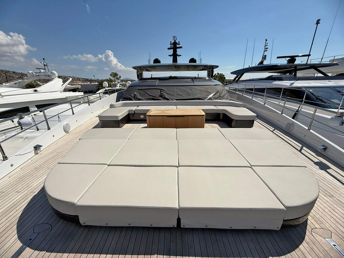 https://arconyachts.ams3.digitaloceanspaces.com/72707/conversions/large_4825931-optimize.jpg