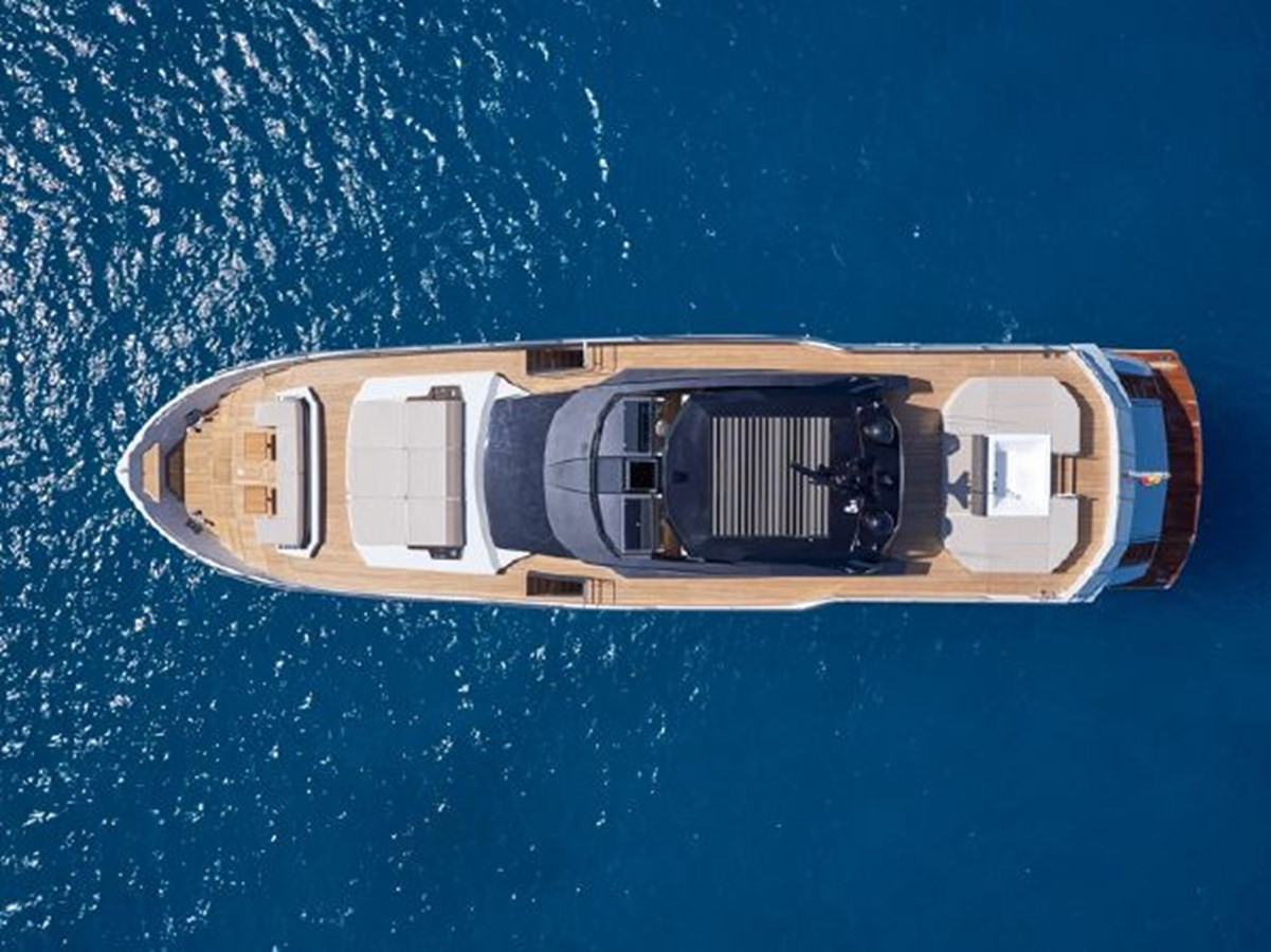 https://arconyachts.ams3.digitaloceanspaces.com/72771/conversions/large_3014049-optimize.jpg
