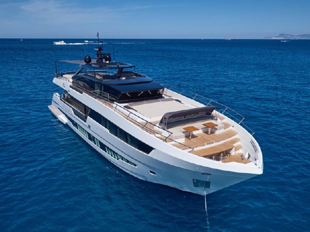 https://arconyachts.ams3.digitaloceanspaces.com/72785/conversions/large_3014054-optimize.jpg