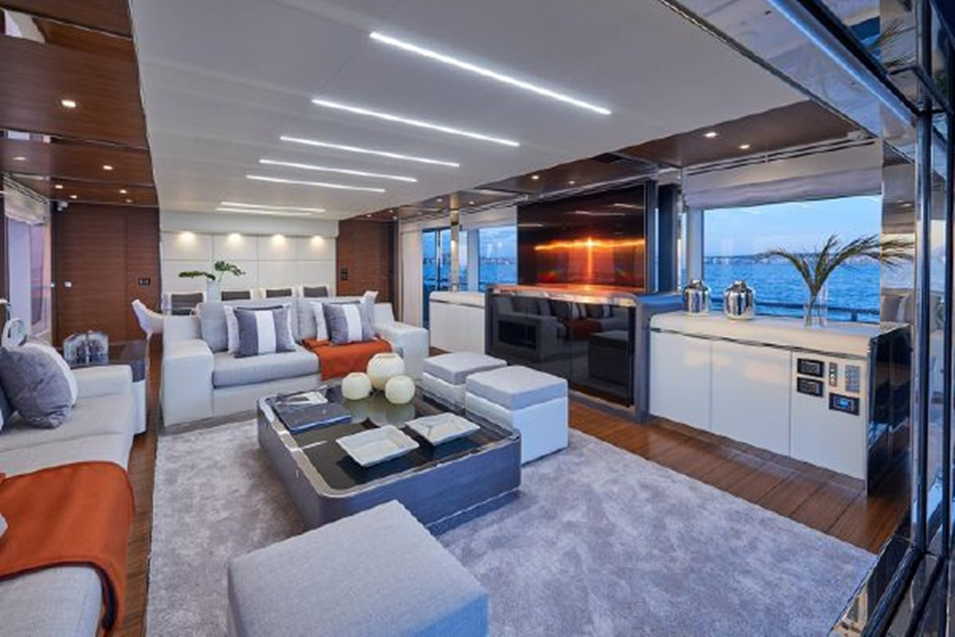 https://arconyachts.ams3.digitaloceanspaces.com/72797/conversions/large_3014058-optimize.jpg