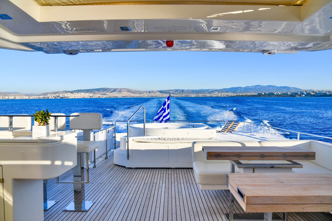 https://arconyachts.ams3.digitaloceanspaces.com/72945/conversions/large_3965326-optimize.jpg
