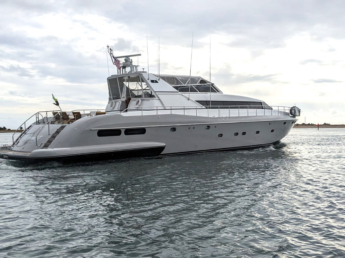 https://arconyachts.ams3.digitaloceanspaces.com/73009/conversions/large_4019985-optimize.jpg