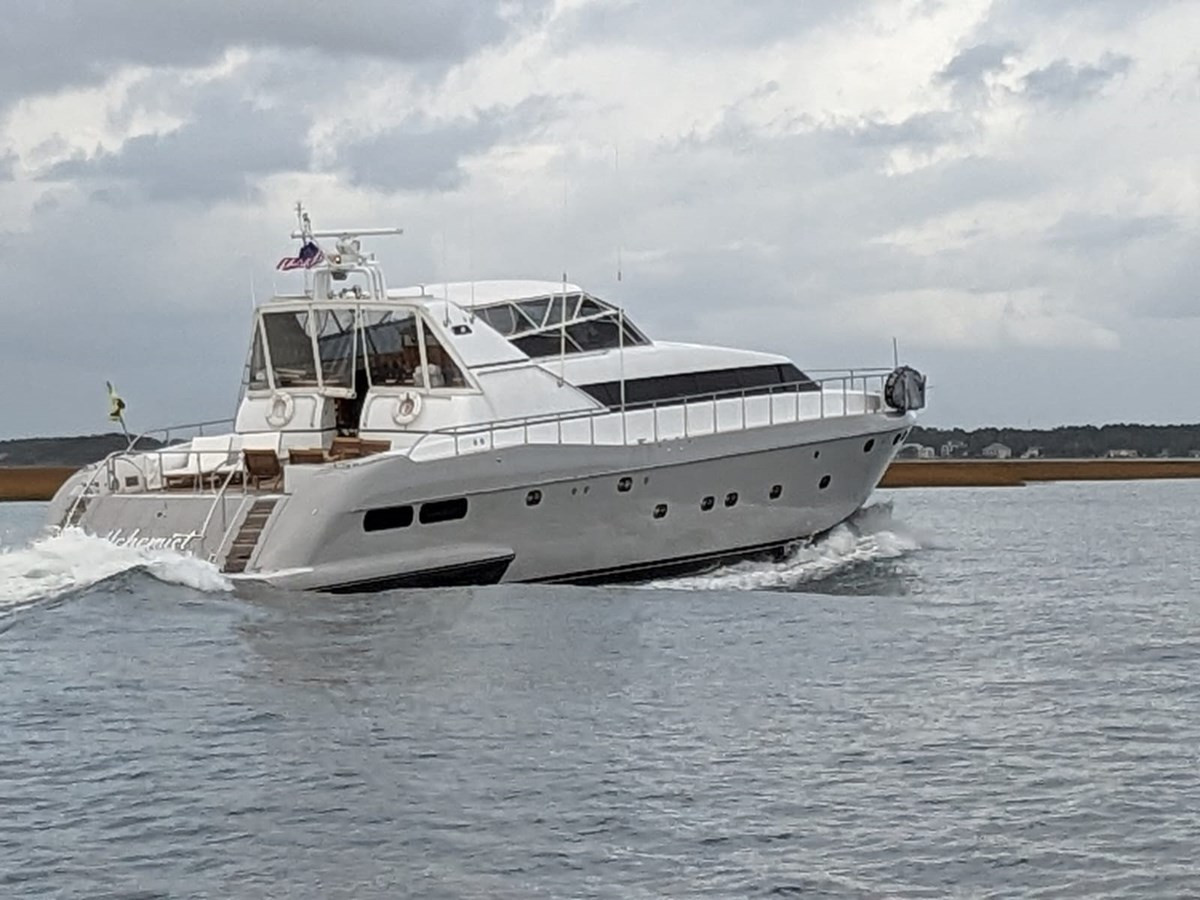 https://arconyachts.ams3.digitaloceanspaces.com/73018/conversions/large_4020046-optimize.jpg