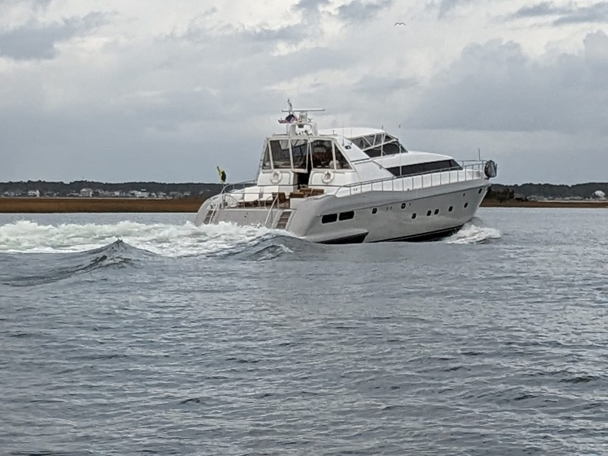 https://arconyachts.ams3.digitaloceanspaces.com/73021/conversions/large_4020047-optimize.jpg