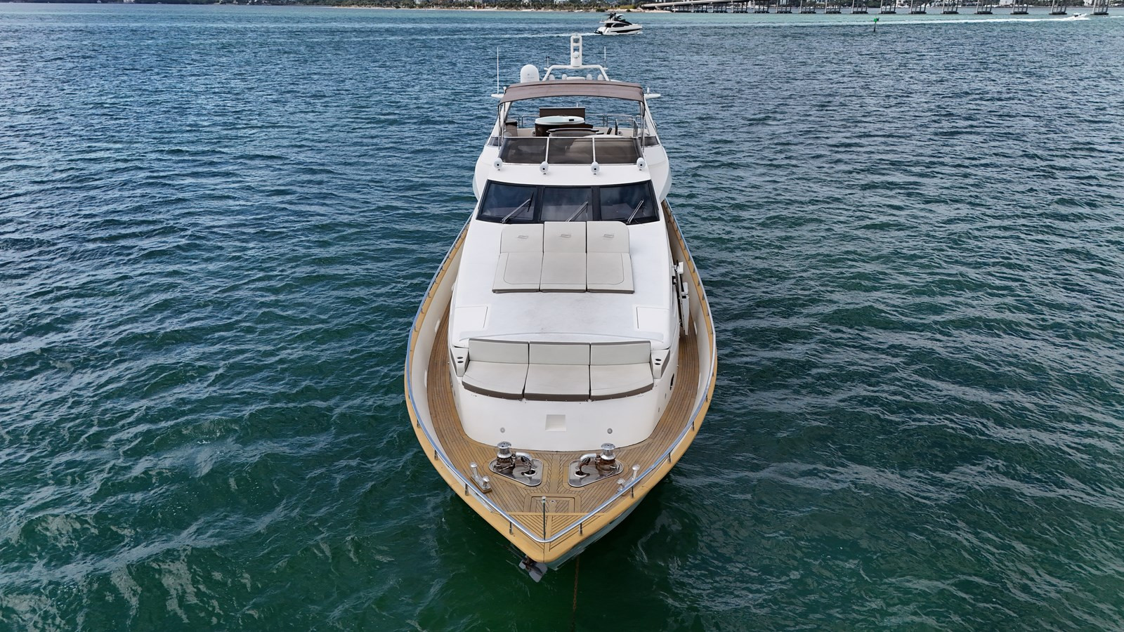 https://arconyachts.ams3.digitaloceanspaces.com/73115/conversions/large_4147116-optimize.jpg