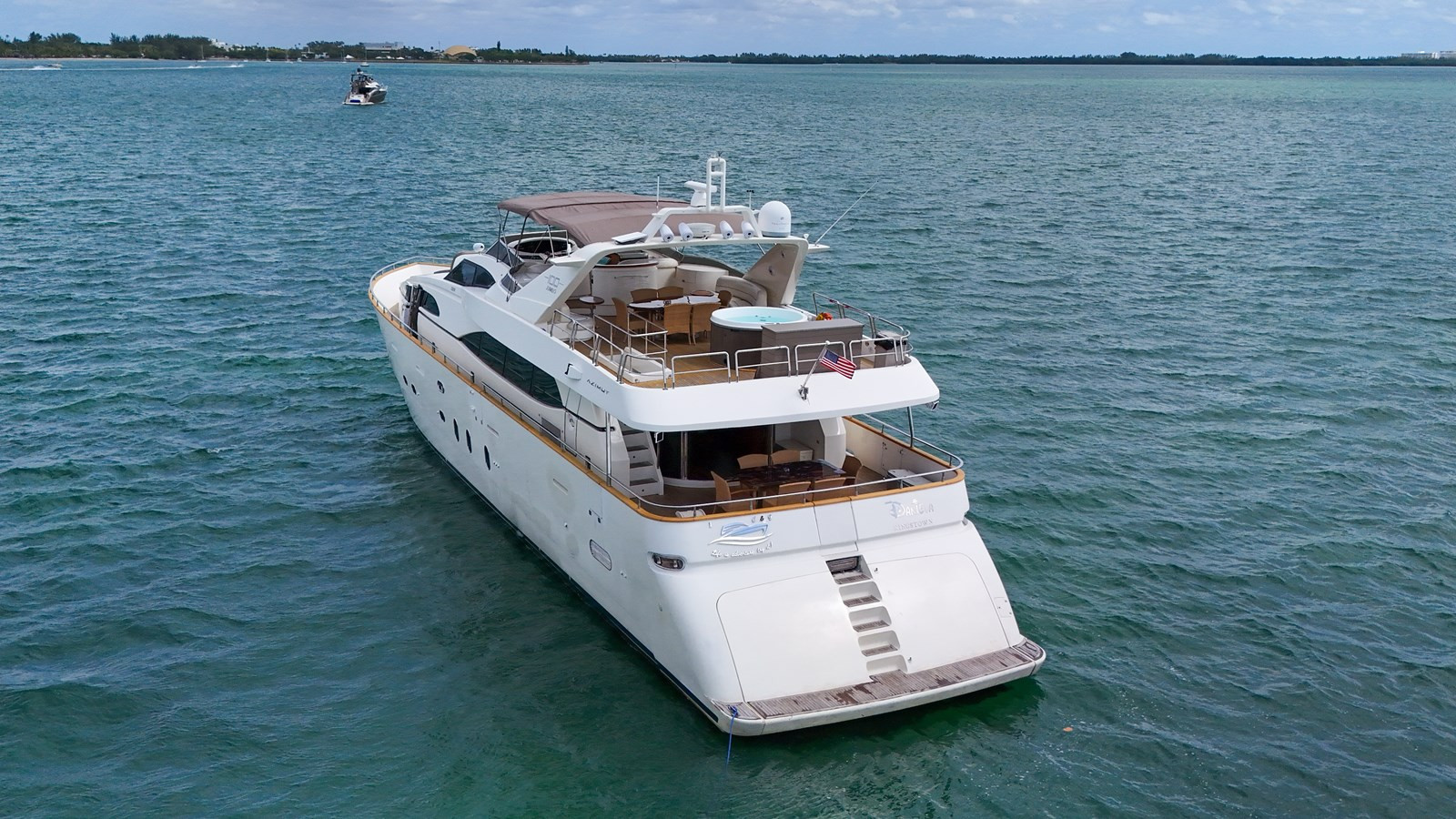 https://arconyachts.ams3.digitaloceanspaces.com/73142/conversions/large_4147126-optimize.jpg