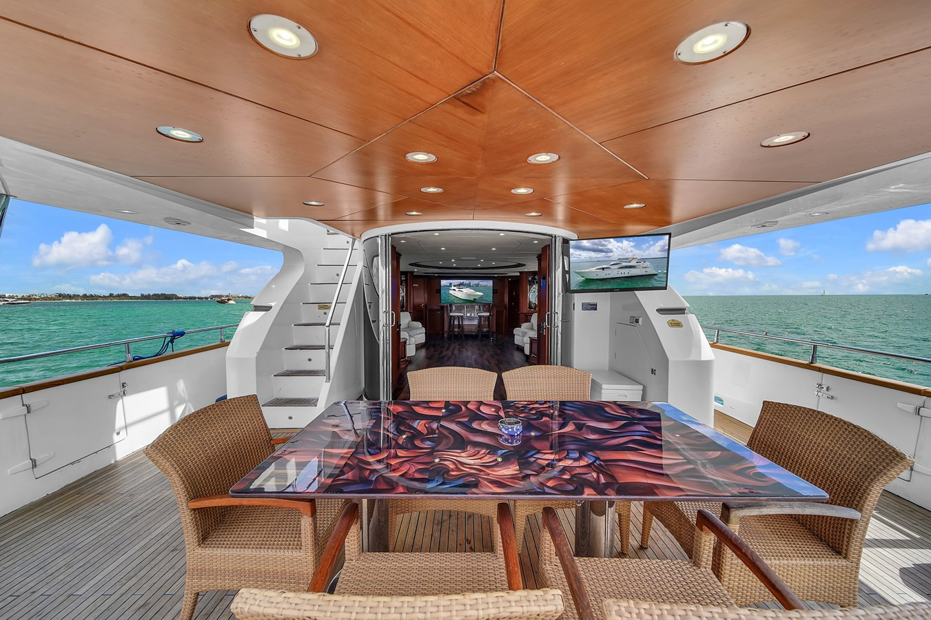 https://arconyachts.ams3.digitaloceanspaces.com/73181/conversions/large_4147139-optimize.jpg