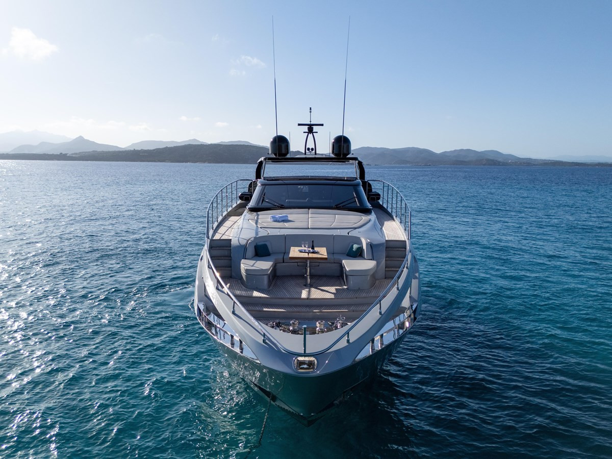 https://arconyachts.ams3.digitaloceanspaces.com/73253/conversions/large_4559441-optimize.jpg