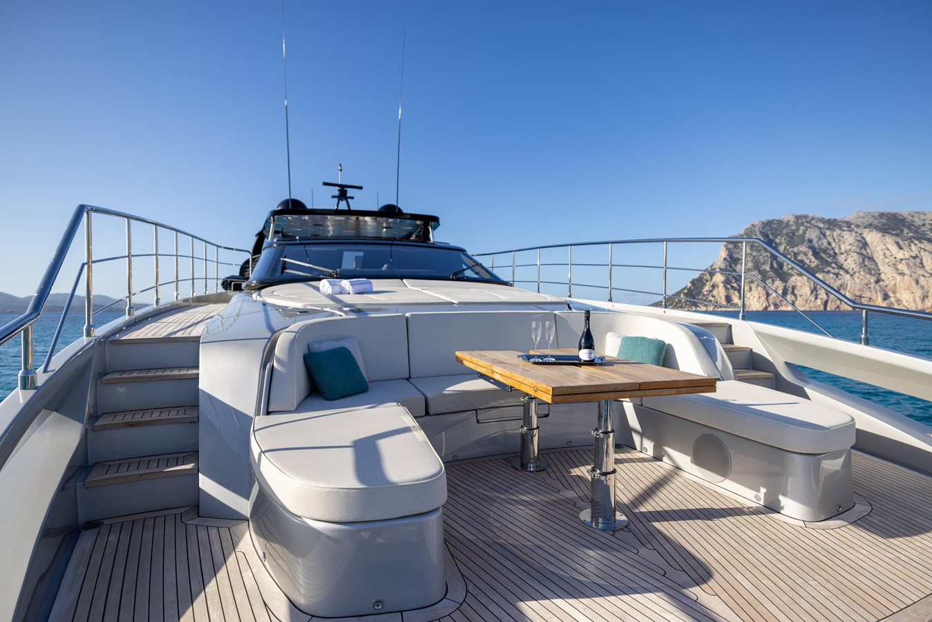 https://arconyachts.ams3.digitaloceanspaces.com/73262/conversions/large_4559427-optimize.jpg
