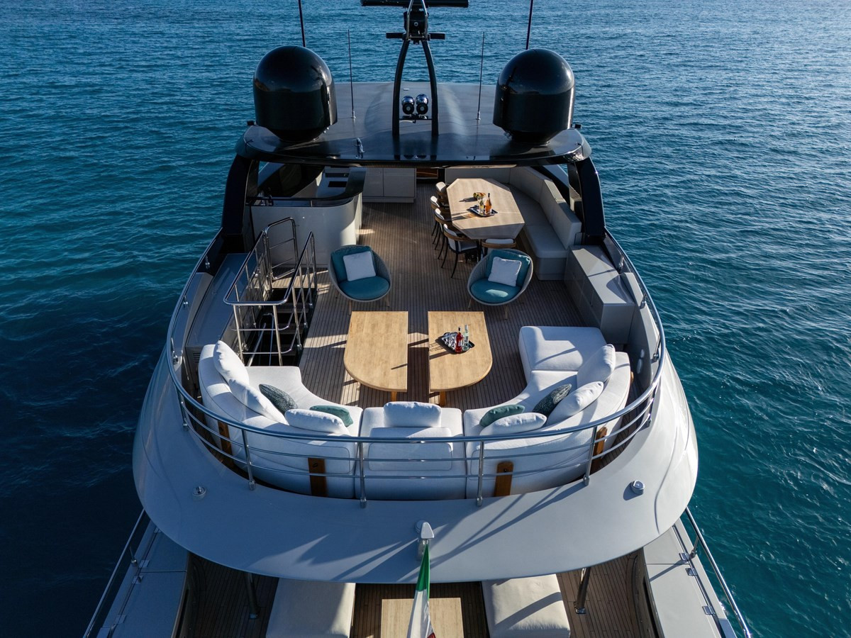 https://arconyachts.ams3.digitaloceanspaces.com/73272/conversions/large_4559443-optimize.jpg