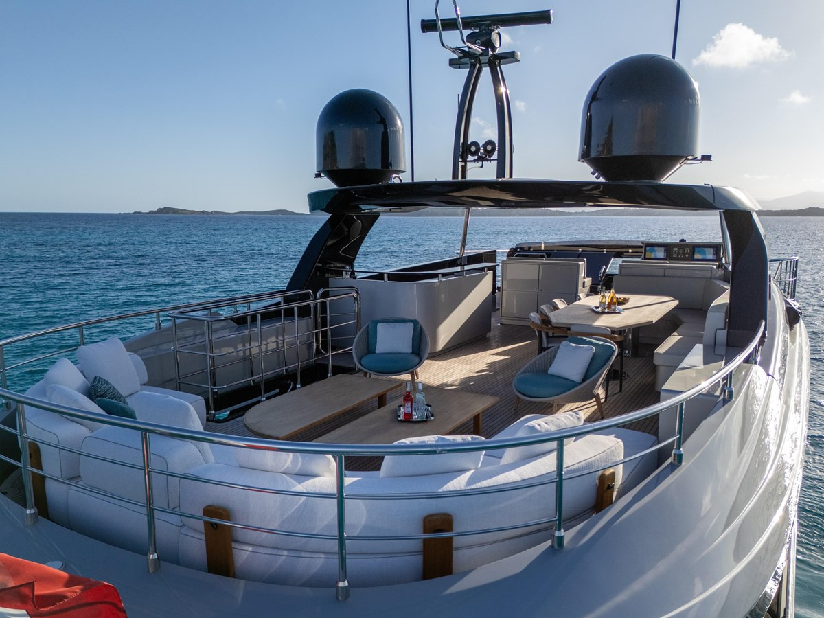 https://arconyachts.ams3.digitaloceanspaces.com/73276/conversions/large_4559442-optimize.jpg