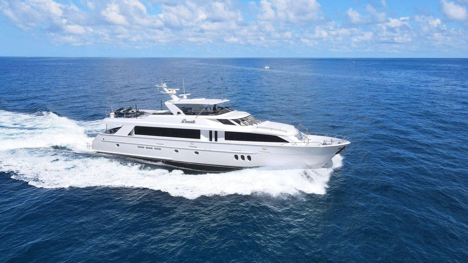 https://arconyachts.ams3.digitaloceanspaces.com/73297/conversions/large_4546435-optimize.jpg