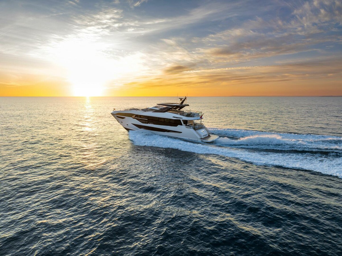 https://arconyachts.ams3.digitaloceanspaces.com/73357/conversions/large_4839652-optimize.jpg