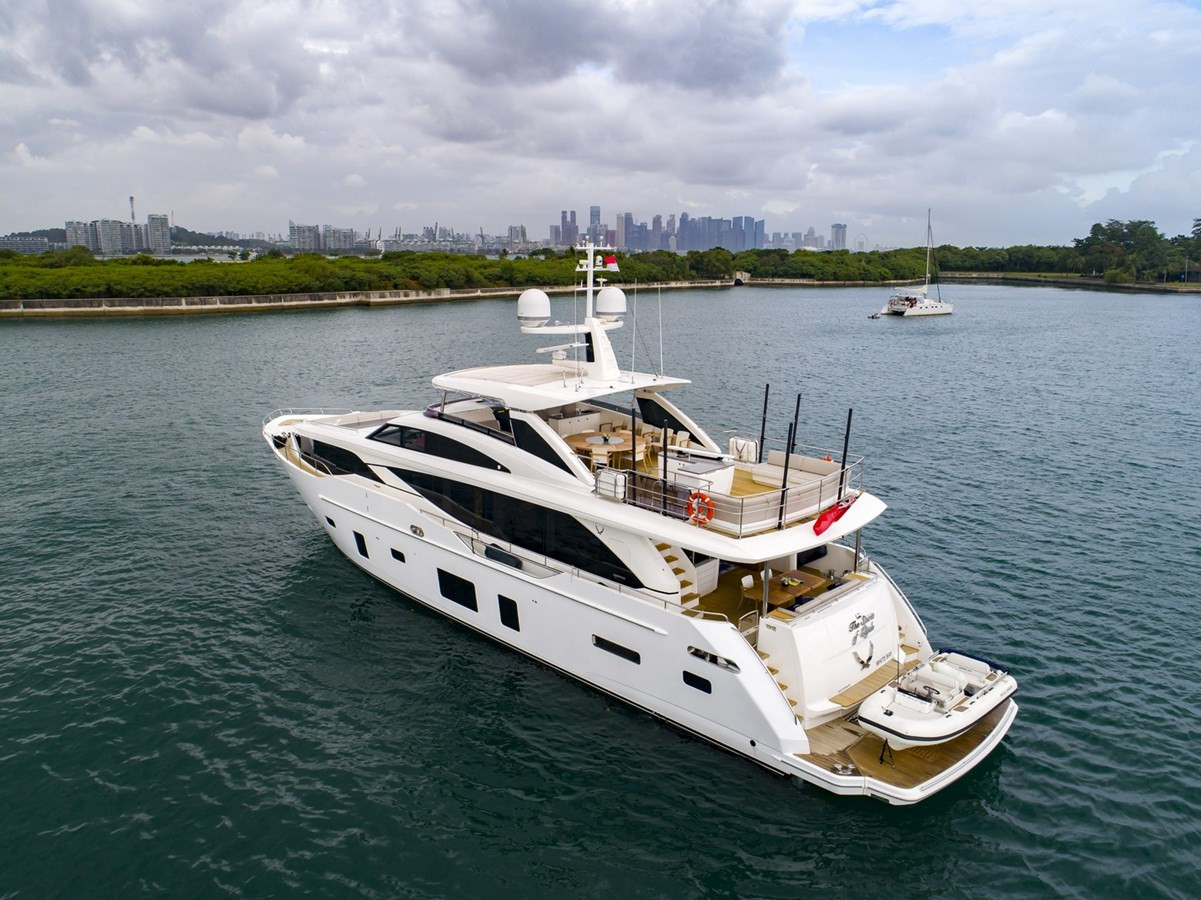 https://arconyachts.ams3.digitaloceanspaces.com/73392/conversions/large_2907016-optimize.jpg
