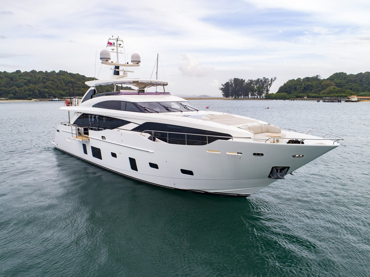 https://arconyachts.ams3.digitaloceanspaces.com/73398/conversions/large_2907029-optimize.jpg