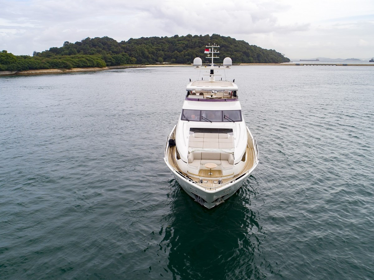 https://arconyachts.ams3.digitaloceanspaces.com/73400/conversions/large_2907023-optimize.jpg