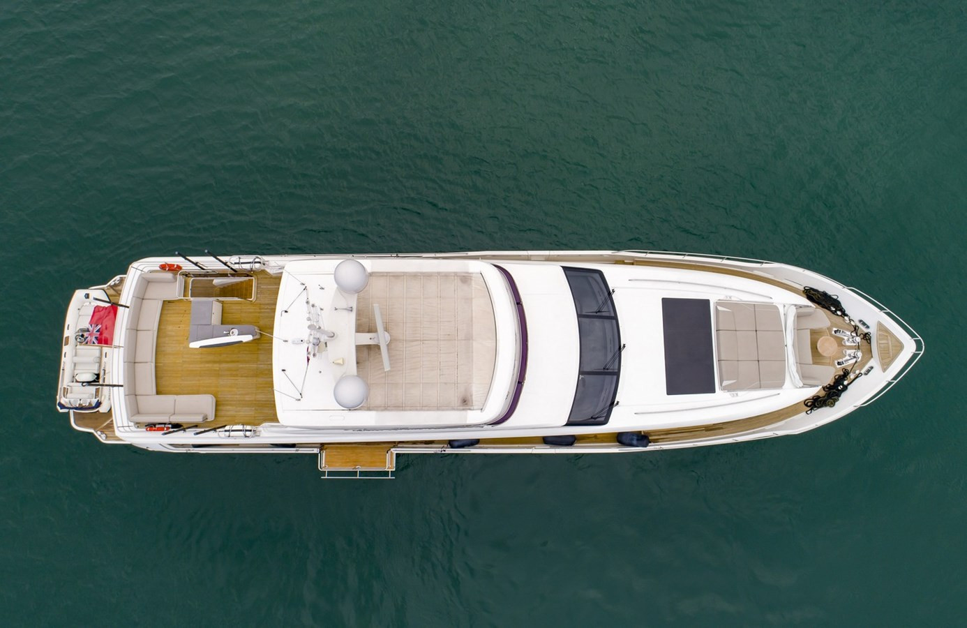 https://arconyachts.ams3.digitaloceanspaces.com/73411/conversions/large_2907031-optimize.jpg