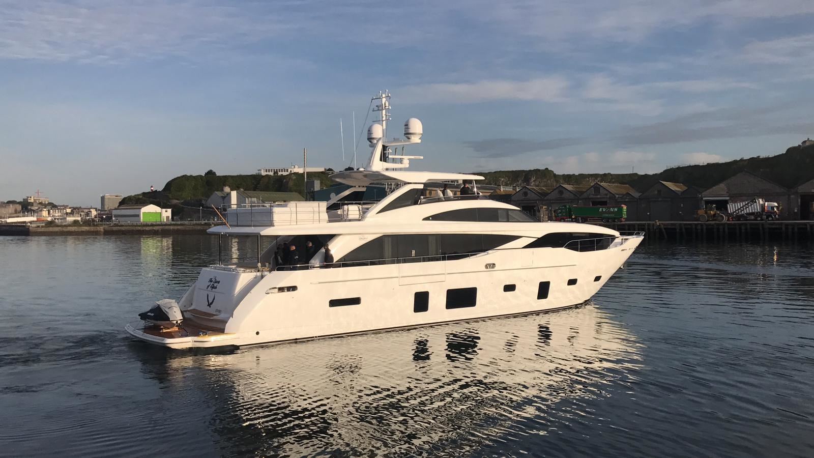 https://arconyachts.ams3.digitaloceanspaces.com/73414/conversions/large_2907032-optimize.jpg