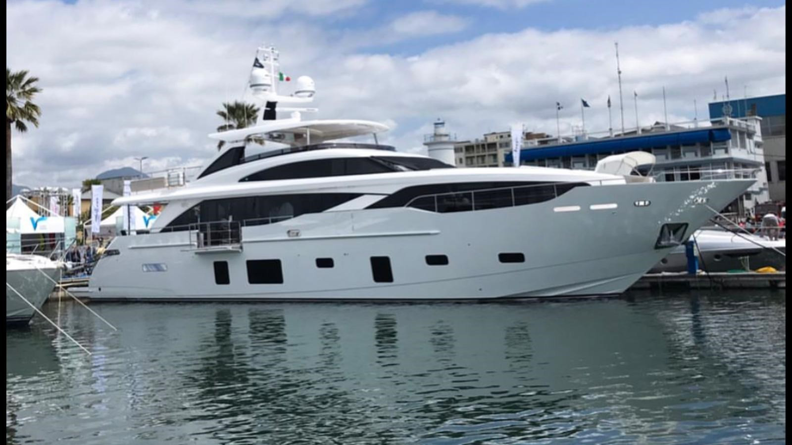 https://arconyachts.ams3.digitaloceanspaces.com/73425/conversions/large_2907036-optimize.jpg