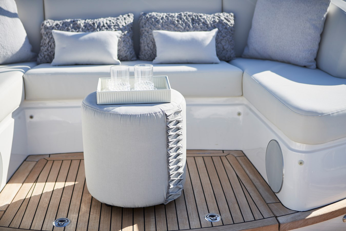 https://arconyachts.ams3.digitaloceanspaces.com/73484/conversions/large_4082972-optimize.jpg