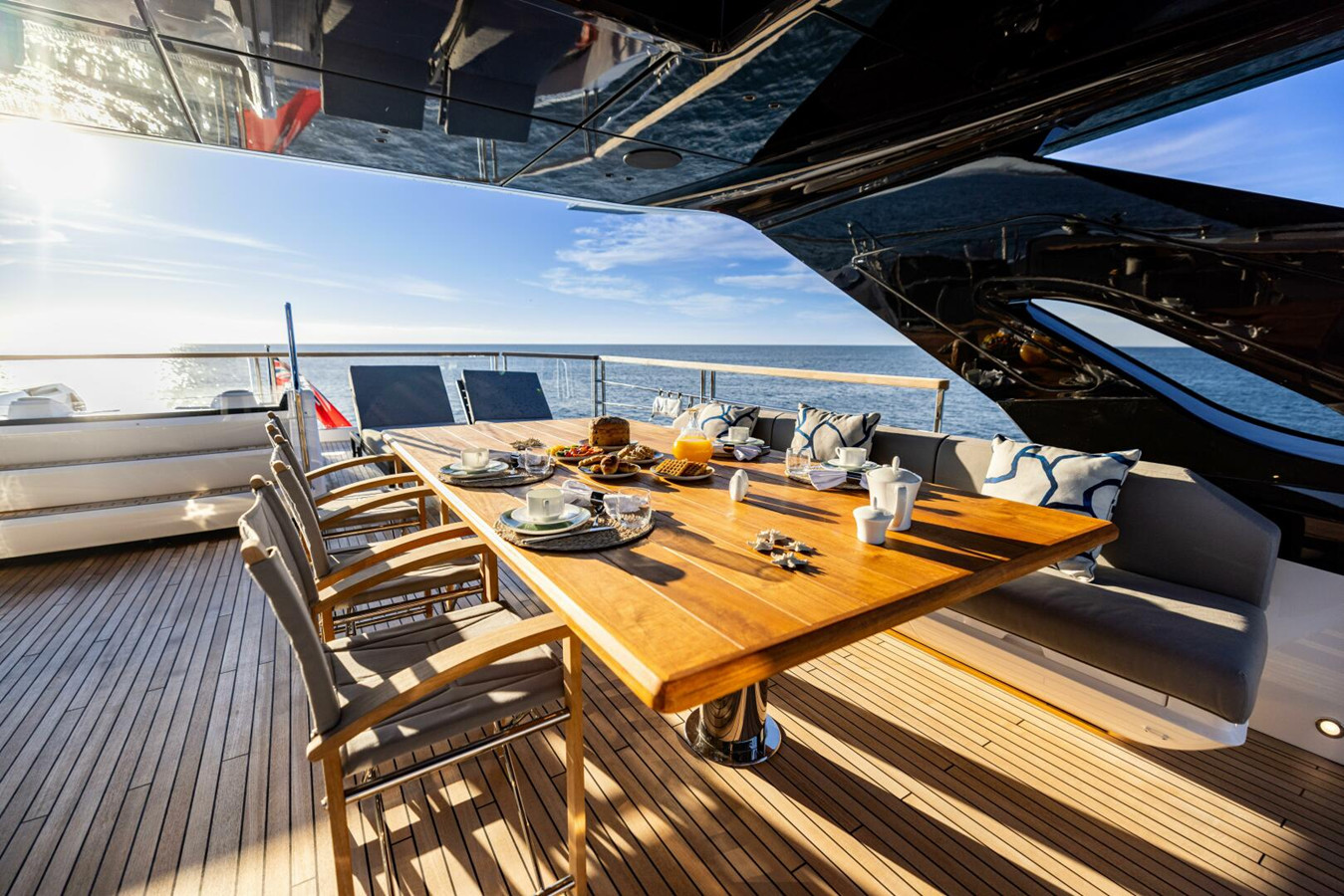 https://arconyachts.ams3.digitaloceanspaces.com/73505/conversions/large_4839706-optimize.jpg