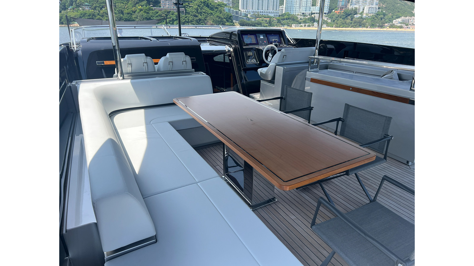 https://arconyachts.ams3.digitaloceanspaces.com/73542/conversions/large_4741568-optimize.jpg