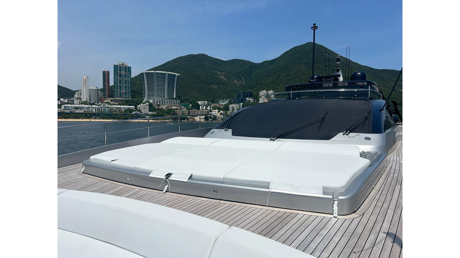 https://arconyachts.ams3.digitaloceanspaces.com/73558/conversions/large_4741574-optimize.jpg