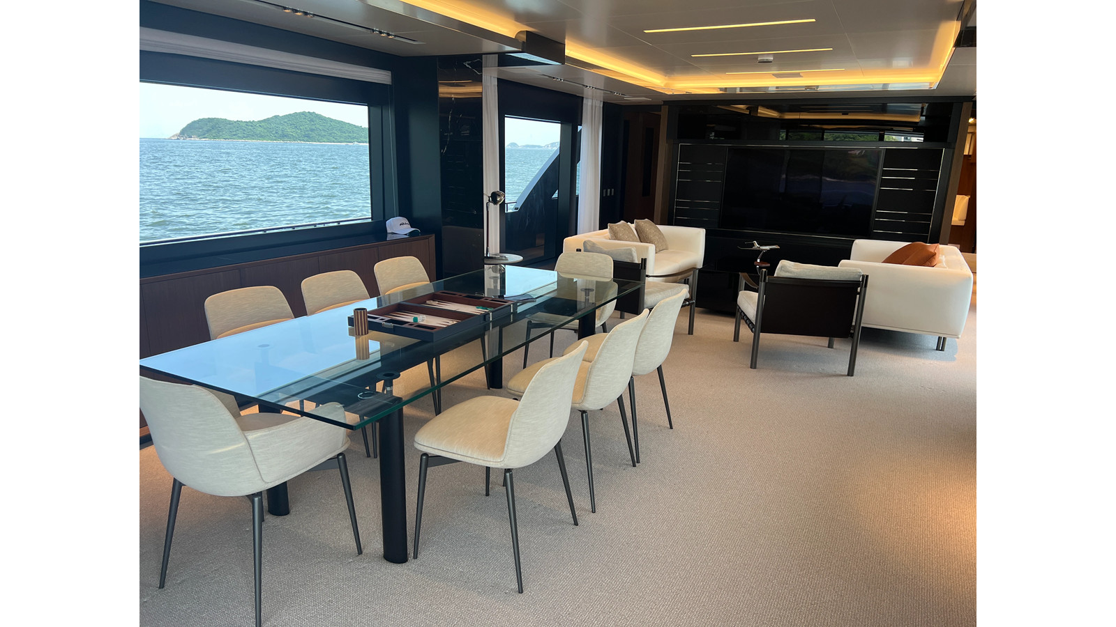 https://arconyachts.ams3.digitaloceanspaces.com/73575/conversions/large_4741579-optimize.jpg