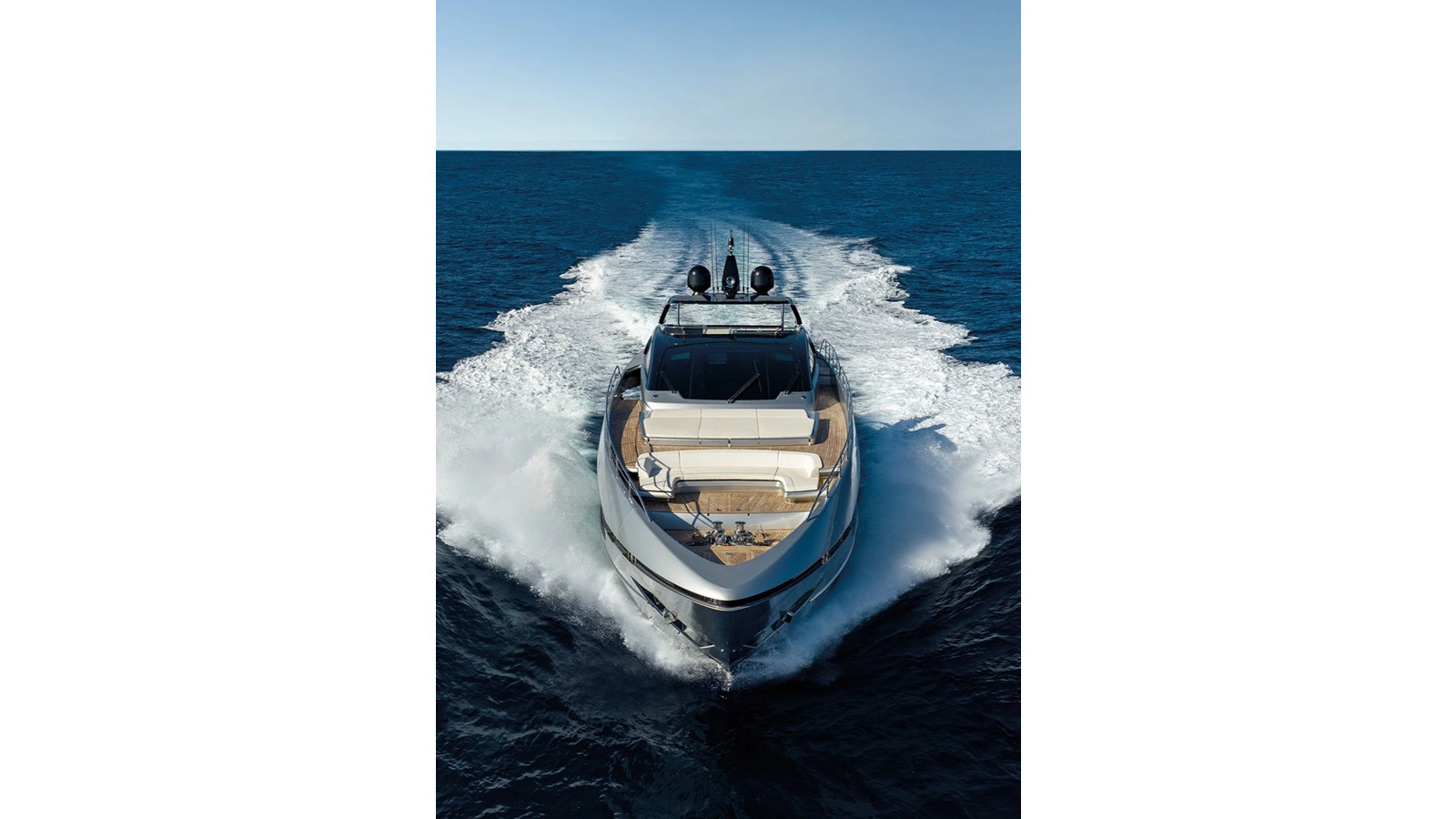 https://arconyachts.ams3.digitaloceanspaces.com/73591/conversions/large_4741584-optimize.jpg