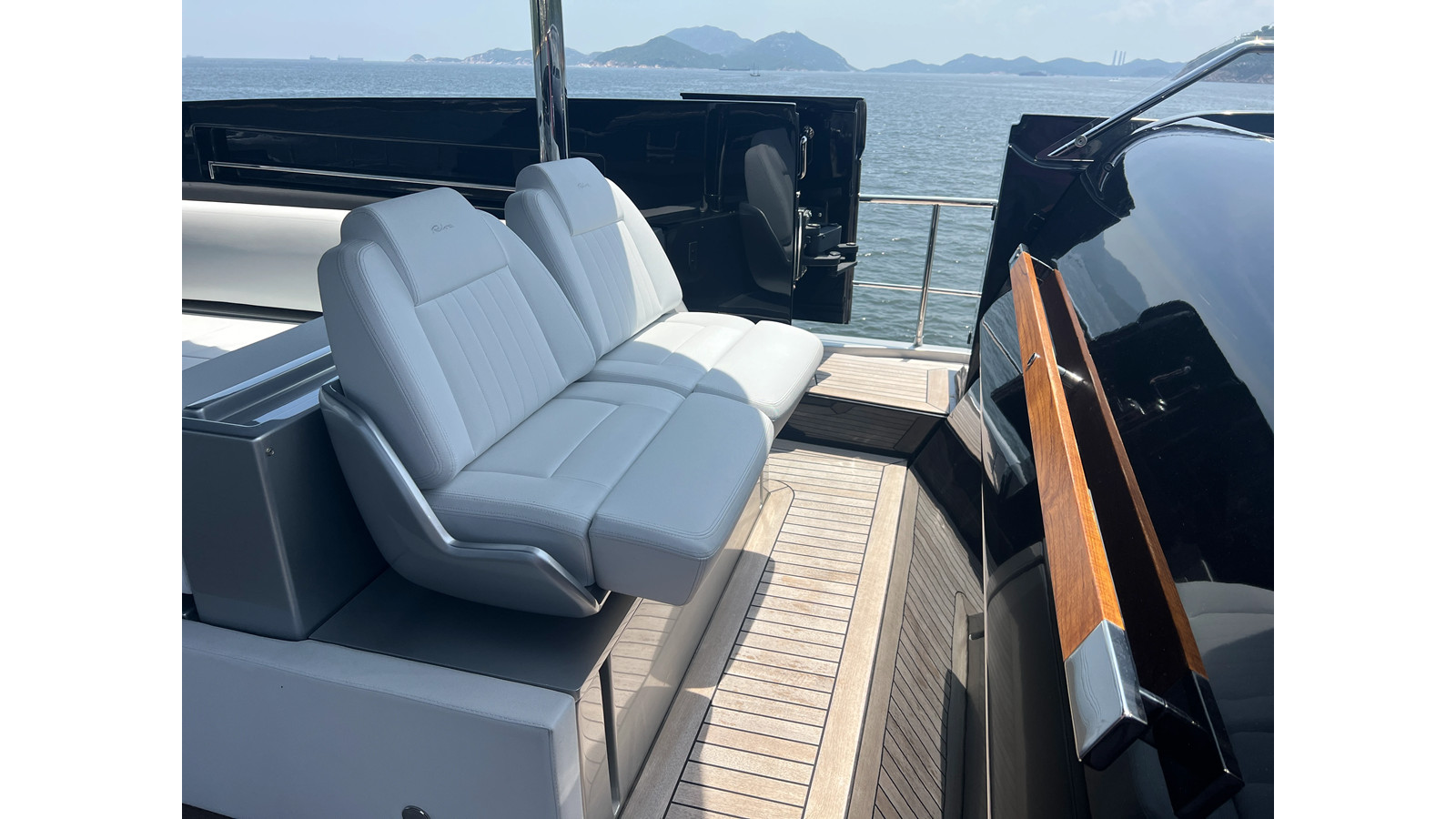 https://arconyachts.ams3.digitaloceanspaces.com/73629/conversions/large_4741596-optimize.jpg