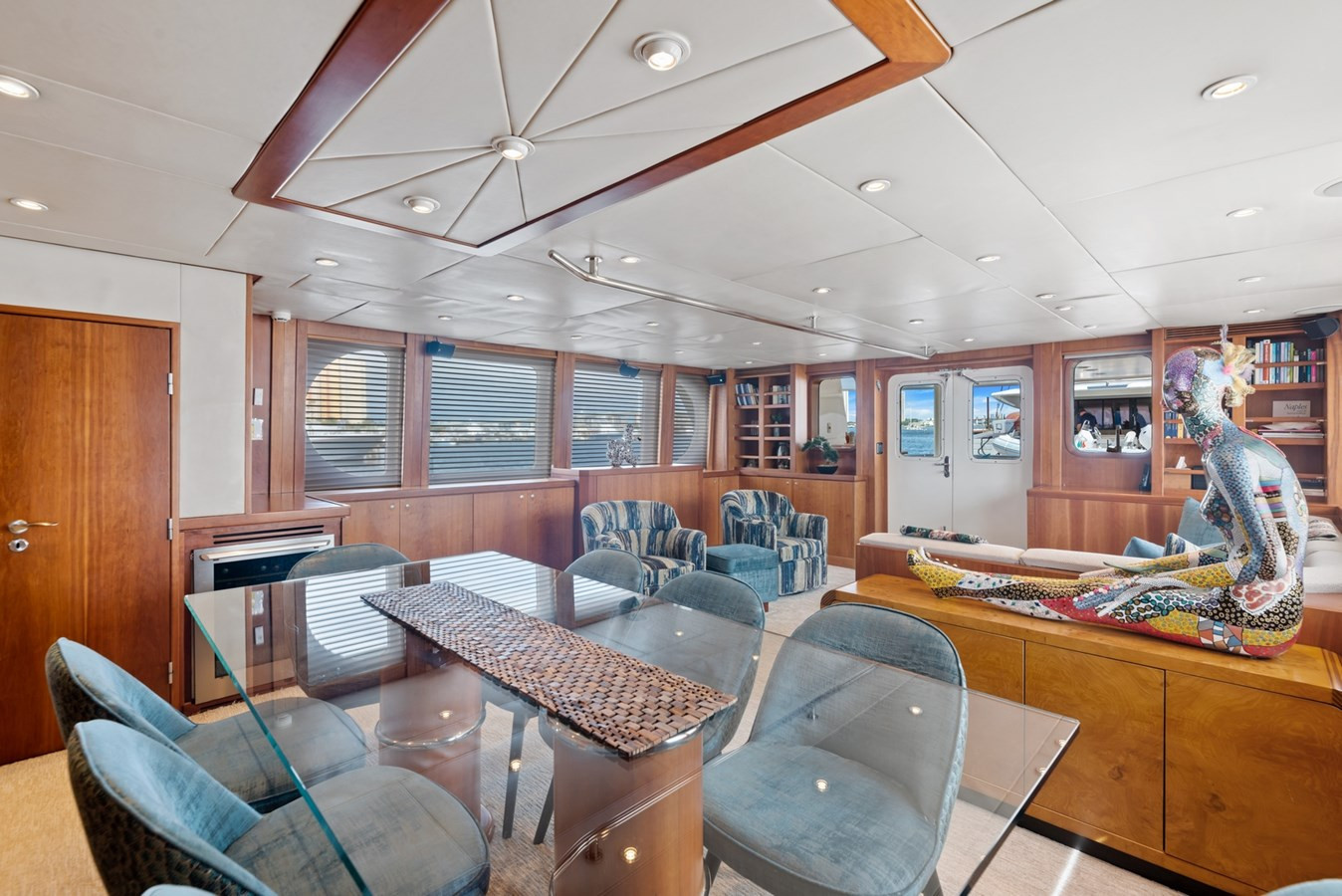 https://arconyachts.ams3.digitaloceanspaces.com/73728/conversions/large_3112889-optimize.jpg