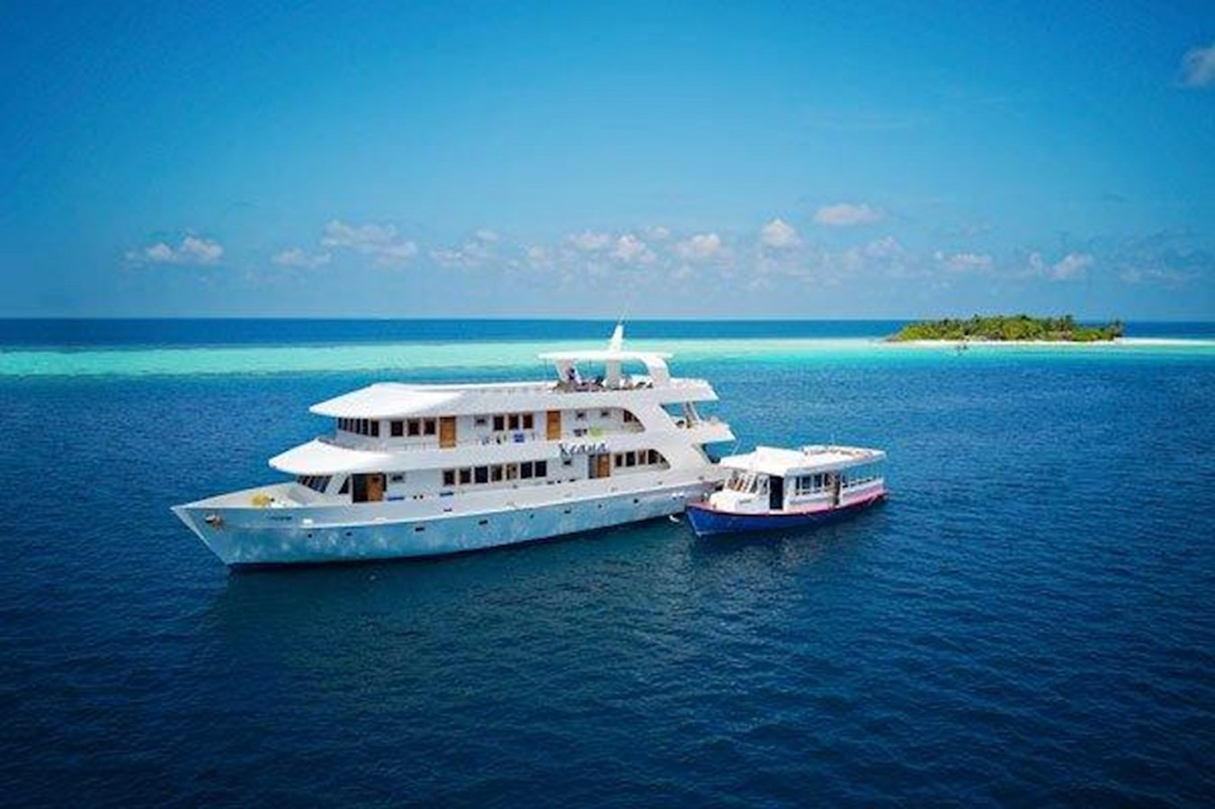 https://arconyachts.ams3.digitaloceanspaces.com/73743/conversions/large_3328457-optimize.jpg