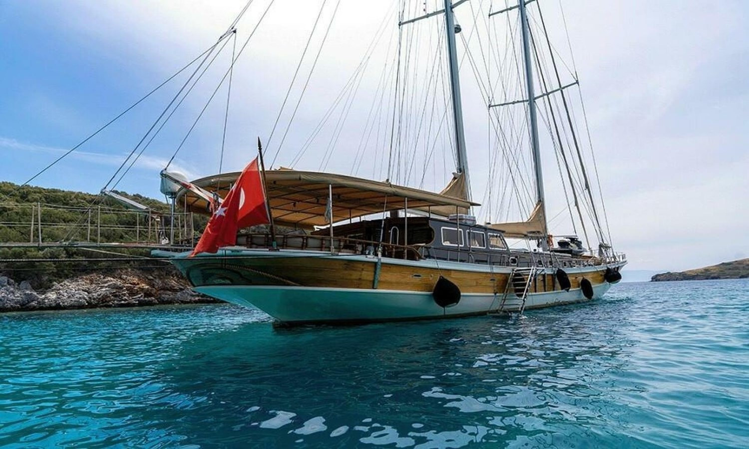 https://arconyachts.ams3.digitaloceanspaces.com/73833/conversions/large_4538930-optimize.jpg