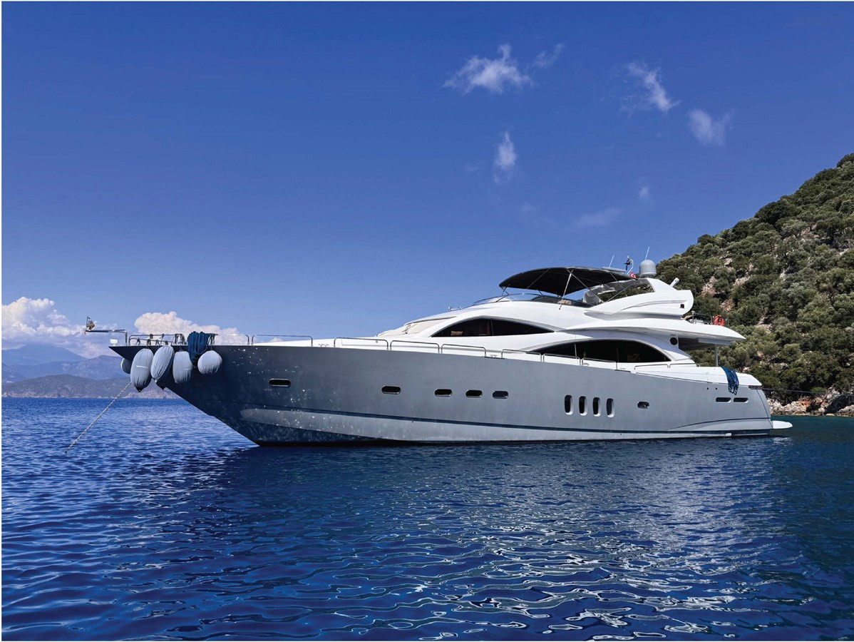https://arconyachts.ams3.digitaloceanspaces.com/73941/conversions/large_4300787-optimize.jpg