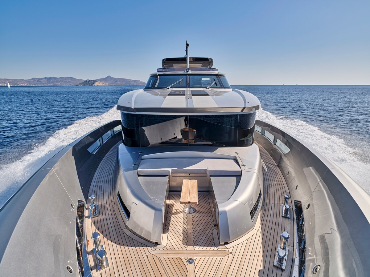 https://arconyachts.ams3.digitaloceanspaces.com/73994/conversions/large_4434273-optimize.jpg