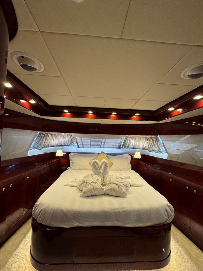 https://arconyachts.ams3.digitaloceanspaces.com/74220/conversions/large_4833102-optimize.jpg
