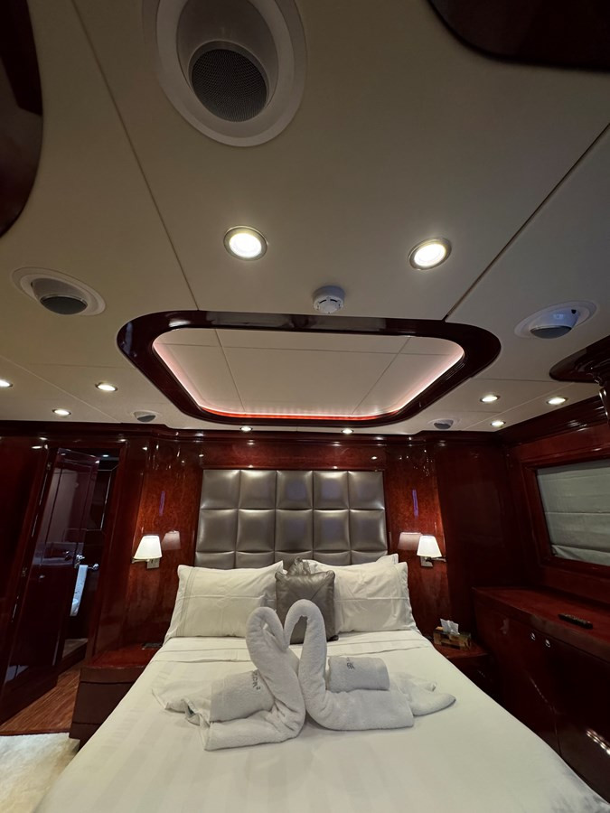 https://arconyachts.ams3.digitaloceanspaces.com/74230/conversions/large_4833106-optimize.jpg