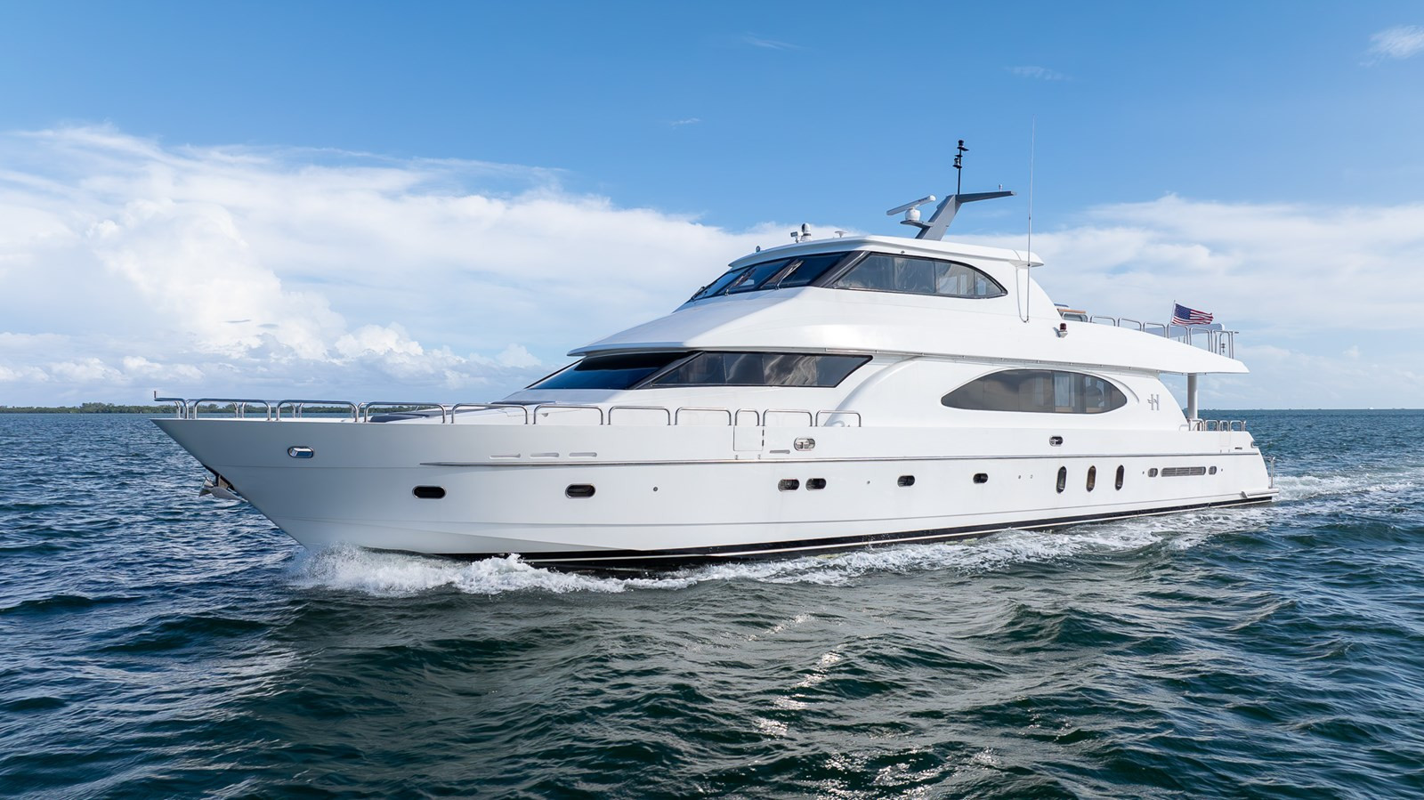 https://arconyachts.ams3.digitaloceanspaces.com/74234/conversions/large_4389546-optimize.jpg