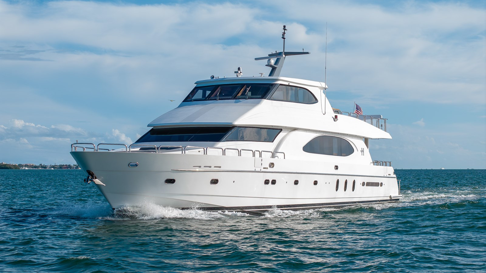 https://arconyachts.ams3.digitaloceanspaces.com/74237/conversions/large_4389547-optimize.jpg