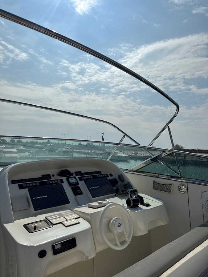 https://arconyachts.ams3.digitaloceanspaces.com/74249/conversions/large_4833113-optimize.jpg